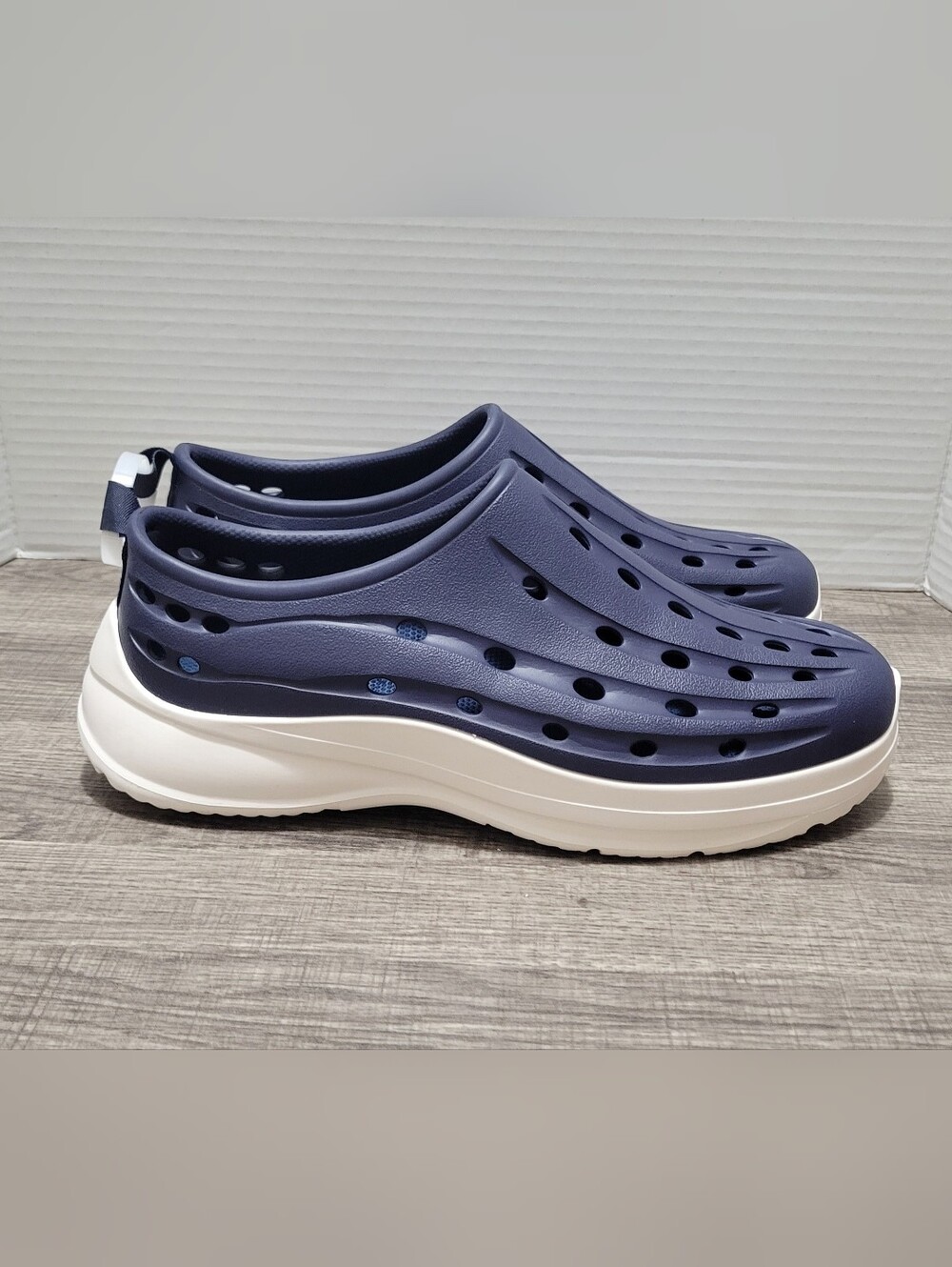 Tommy Copper Slip-On Clogs size 10 Brand New